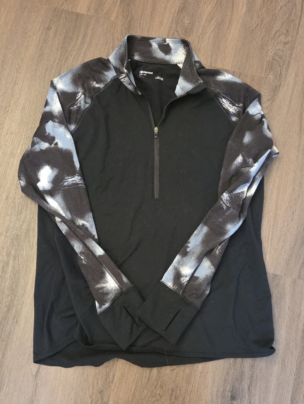 Marmot Women's Black Quarter-Zip Pullover with Abstract Gray/White Sleeves